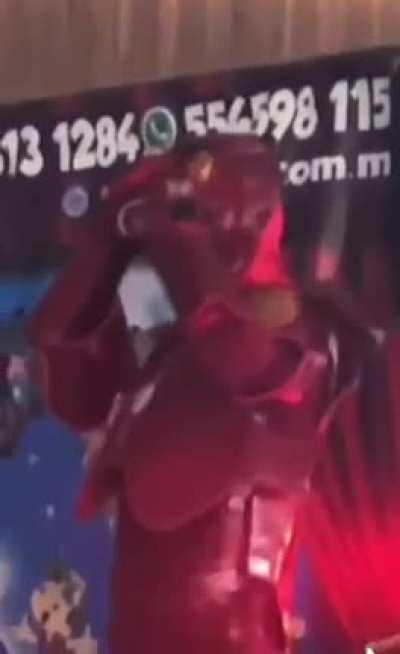 Santo madrazo, Batman.