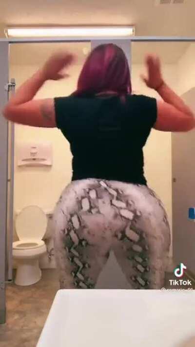 Well Deeezaaam😱🍑