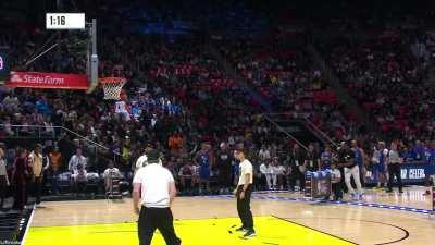 [Highlight] Utah Jazz owner cooks future Hall of Famer Dwyane Wade in the Coach's 3 Point Challenge for cancer research charity