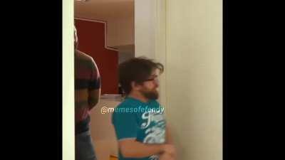 yok kapı açılmıyo