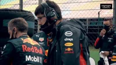 Quali Build-Up: Ted Kravitz takes a behind the scenes look at Red Bull's repair job before the Hungarian GP, with unheard intra-team radio and comments from the mechanics.