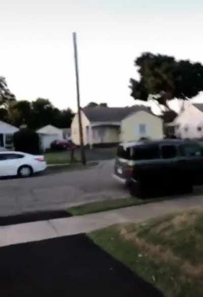 Who let this guy graduate police academy 🤣🤦‍♂️👮‍♂️