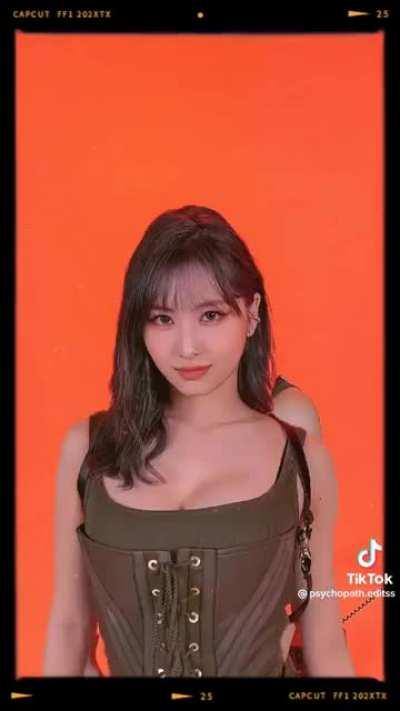 Momo the best kpop dancer