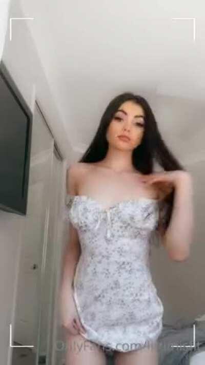 Pretty natural 19yo ( 2.87GB pack )