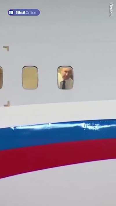 RU POV : Putin waves goodbye to Kim Jong Un as he leaves North Korea