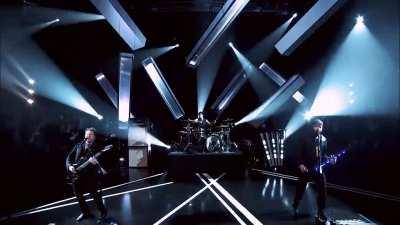 When Matt forgot to make his guitar louder...