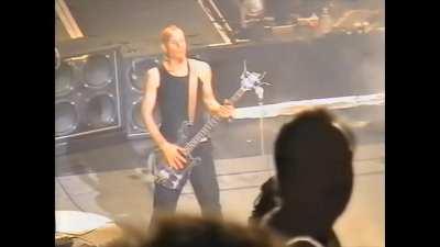 This ending to Zwitter is insane (group headbang included)