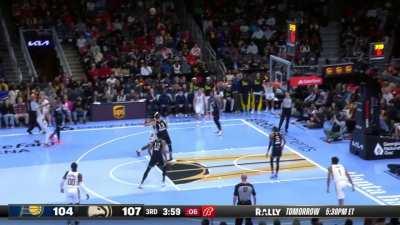 [Highlight] Tyrese Haliburton hits another three. He has 9 threes and 37 points at the end of the 3rd quarter.