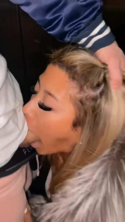 Push the head down if I struggle to get to the balls