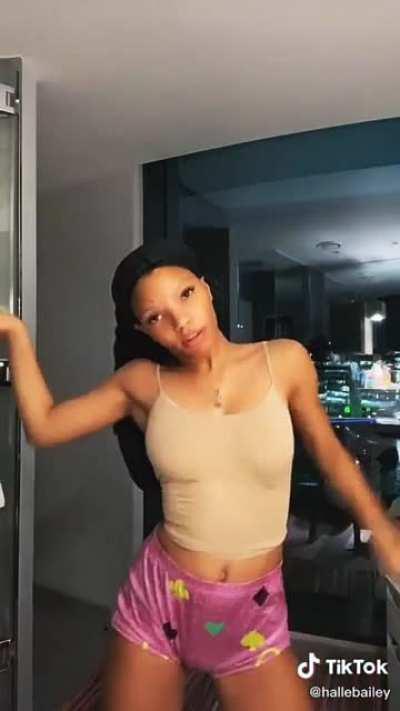 Slow motion 🐫 toe