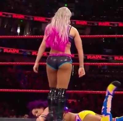 The Goddess Alexa Bliss ass jiggles as she easily degrades the boss Sasha Banks