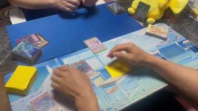 Ah yes this is the true Yu-Gi-Oh experience I pay for
