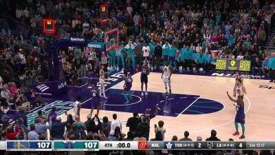 [Highlight] Steph looks for a game-winner at his hometown but misses and game goes to OT