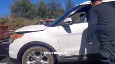 Found on r/Chile - He did not even keep a safety distance while being stupid.