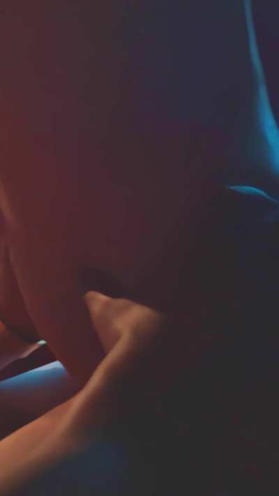 Yesteryear moodlights accompany nostalgic intimacy with smooth body , sexy riding by sensual Sansa Stark