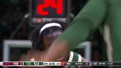 [Highlight] Jrue hits the step-back three pointer on Siakam and now has 37 pts on the night!