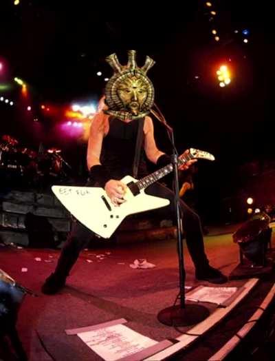 😔 when we’re you when puppets is alternate