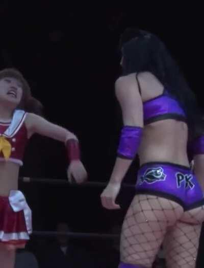 Priscilla Kelly’s ass has some insane jiggle