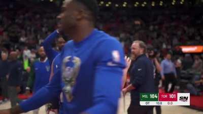 [Highlight] Giannis passes to Greyson Allen who hits the three to win the game and get the triple double (with replays)