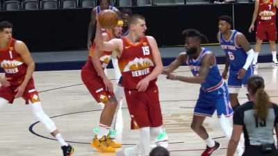 [Highlight] Jokic with 2 of his 3 dunks in the first quarter so far