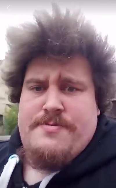 Da frägt man sich doch ob die Federsteckdeckel platz in seiner Popertze haben 🤔