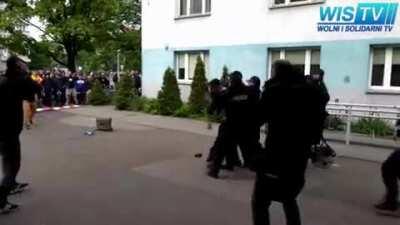 WCGW pepper spraying the police