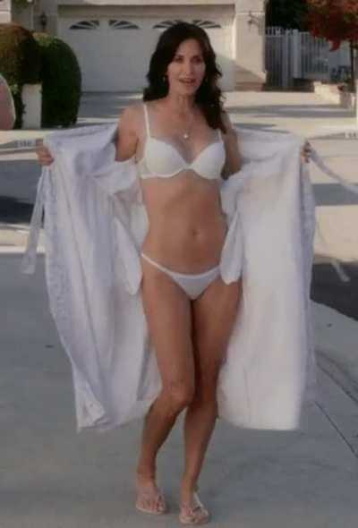 Courteney Cox