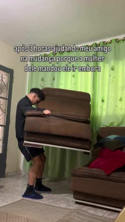 Claro que ela voltou atrás, deixou ela sem os móveis kkkkkkkk