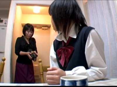 Mummy can’t pay the rent 😭