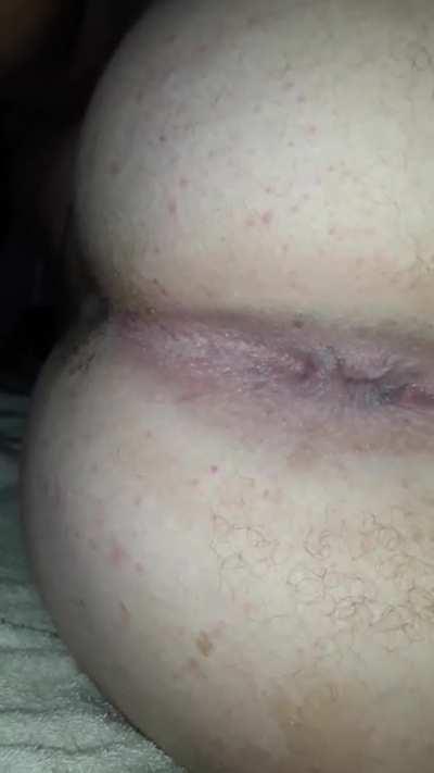 [18]Wish i had a fart slave rn