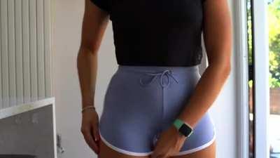 She has a splendid ass, she shows it not like some women but it remains splendid