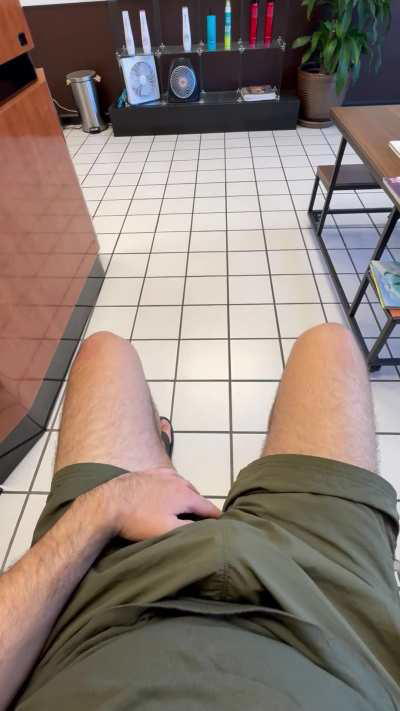 waiting for my haircut bricked tf up