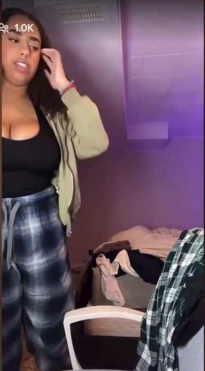 Tbexclusivee is massive