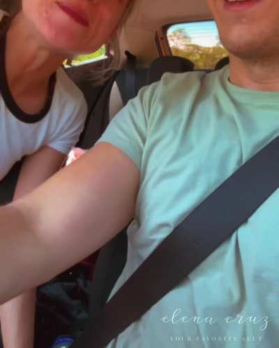 Nothing like a blow job on a road trip 😋