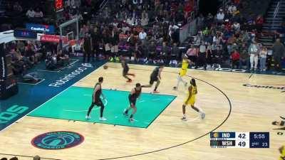 [Highlight] Jordan Poole dunks and banks in a long triple on the next possession