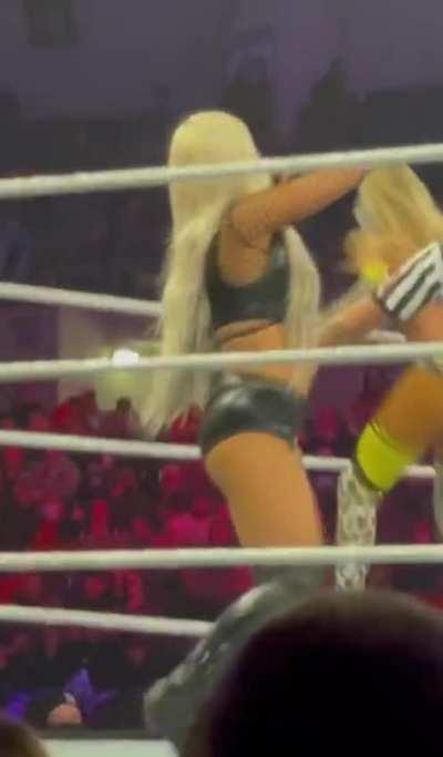 Liv Morgan (4 MIC)