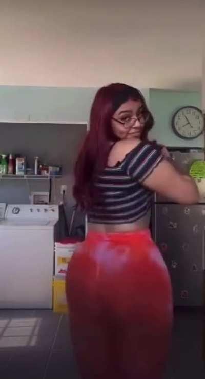 Clapping while Cleaning 🧹