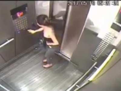 История одного лифта😏