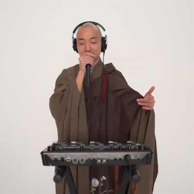 Yogetsu Akasaka, a Japanese Zen Buddhist monk, mixes beatboxing with meditation chants