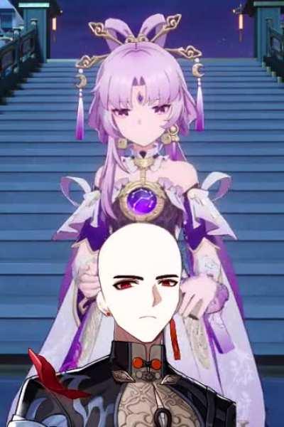 Fu Xuan polishes her Balldie