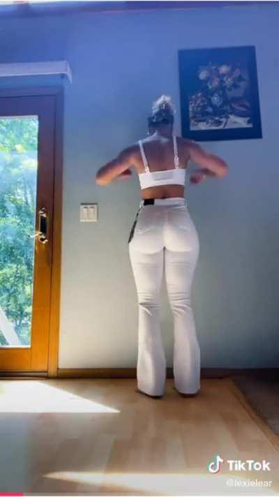 Lexie in White Pants