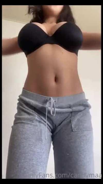 @candymaa strip tease