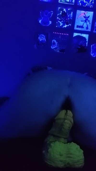 I was so impressed how well my last Blacklight video did. I hope I get the same reaction from this one. You guys are all so amazing I love this community so much.