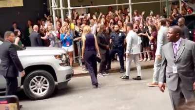 New Taylor appearance June 11th - Check out her butt