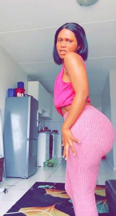 Even with clothes on, I still loook good 🥰🥰