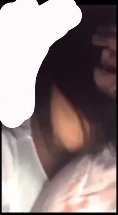 Est ce que y’a d’la bonne pute qui veut manger ce boulot la ? Ou envoyer des potes à vous jleur fait la même