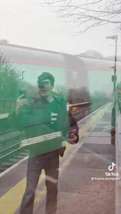 A guy who loves Trains and his Joy is oddly satisfying to me