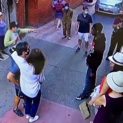 Business owner aids tourist in assault by flashing conceal carry to deescalate