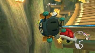 [MK8DX] Dodge the red shell with style