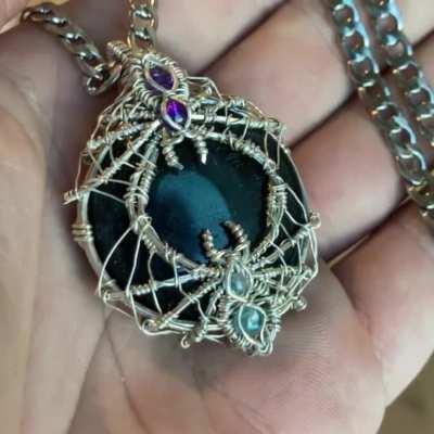 Hi guys! This was the first place I ever received support for my art, so I wanted to share some of my favorite spiders with you!